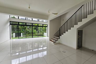 Alstonia Hilltop Homes