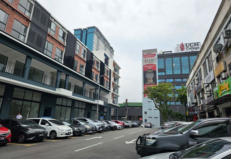 UC Square taman connaught cheras KL beside UCSI univercity