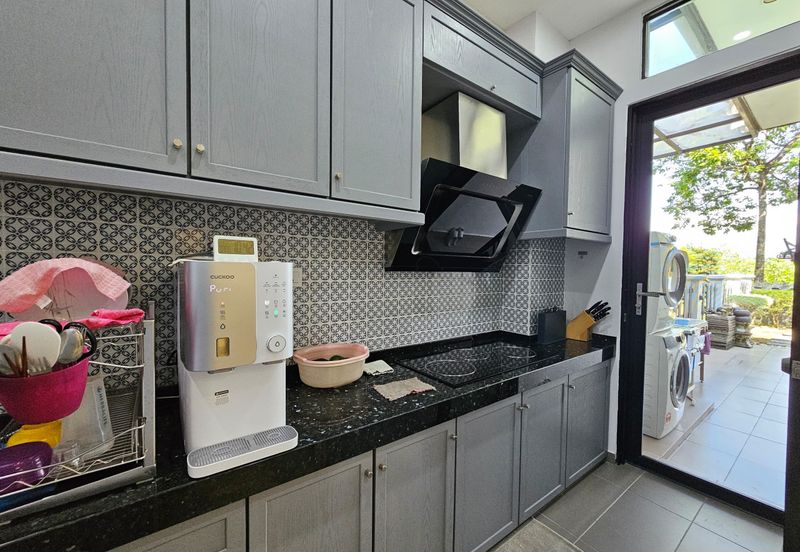 Tenderfields @ Eco Majestic