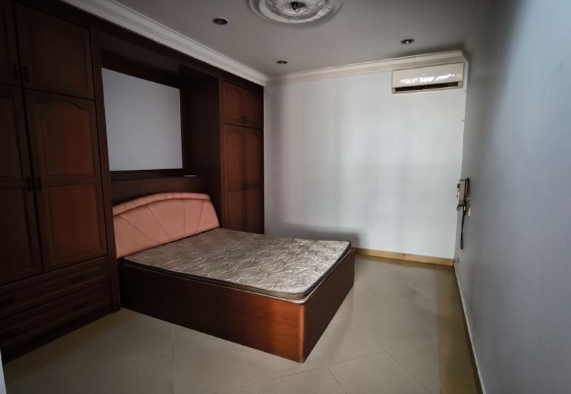 Taman Tasik Semenyih (Lake Residence)