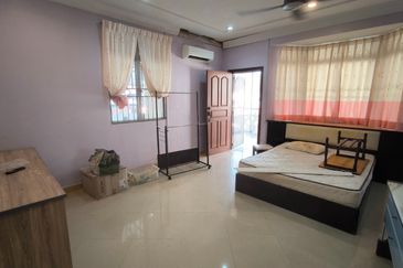 Taman Tasik Semenyih (Lake Residence)