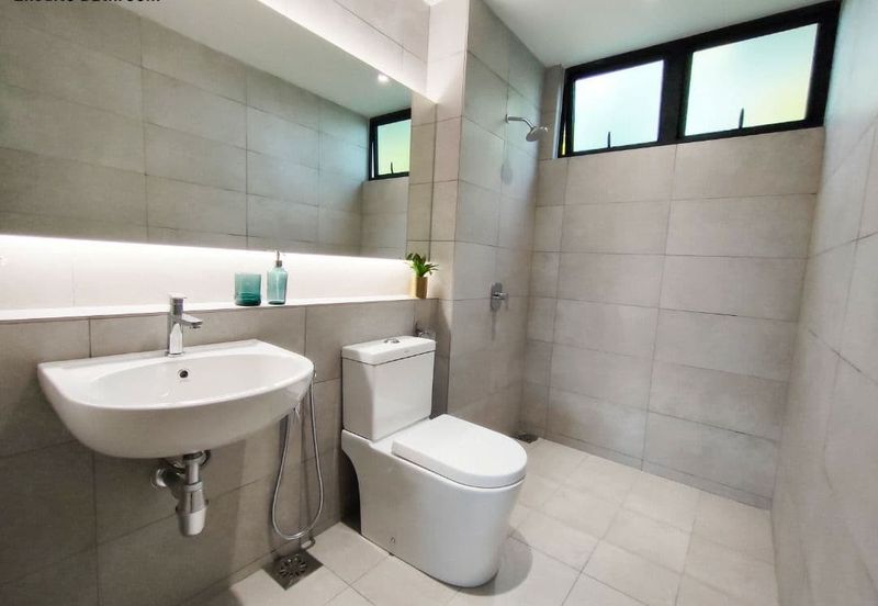 D'Summit Residences @ Kempas Utama