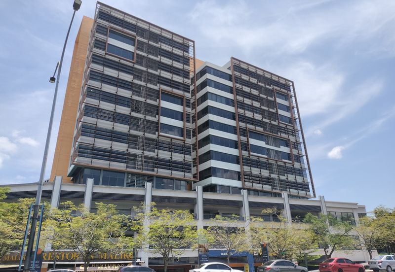 Radia Retail, Seksyen U8