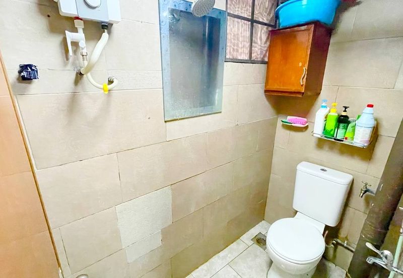 Desa Putra Apartments