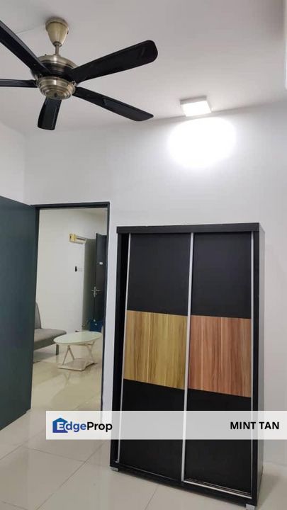 V12 Sovo Subang Non Bumi Renovated 1 bedroom Own Stay Invest  ROI 5.4% , Selangor, USJ