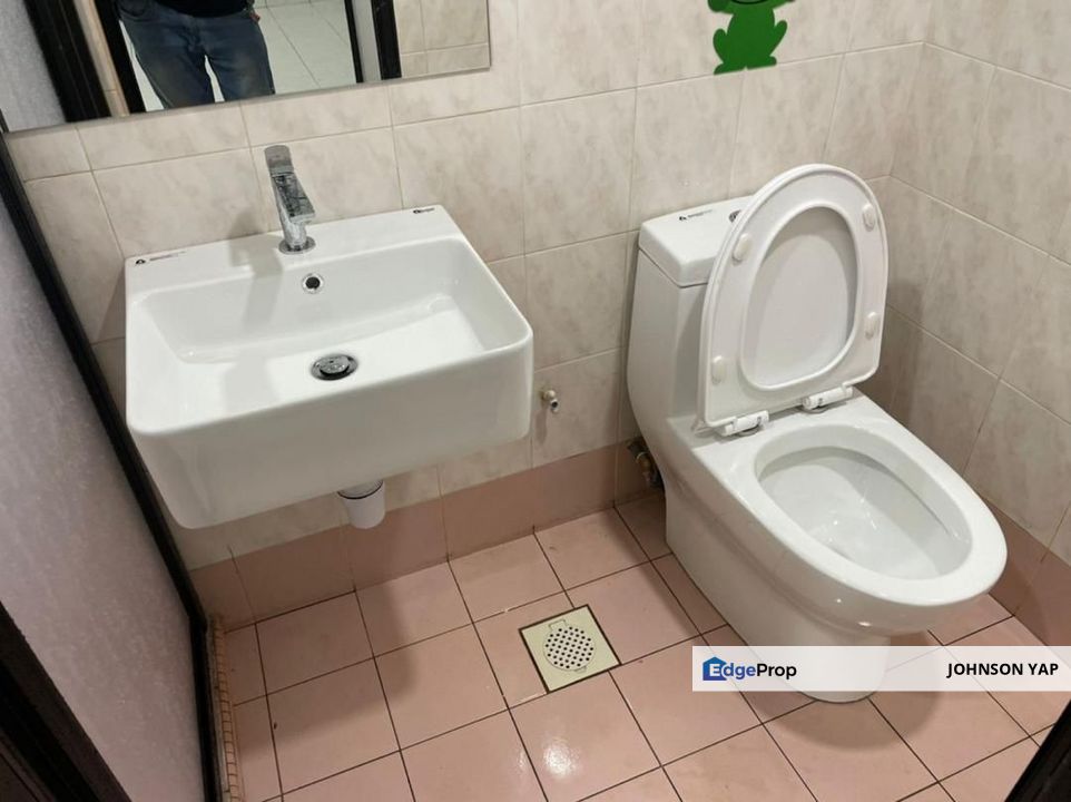 Pelangi Damansara, Kota Damansara Apartment for Sale Corner Lot, Move In Condition, New AirCon, New WaterHeater, New Kitchen Table Top & Stove, Ect, Selangor, Kota Damansara