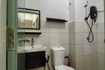 SL7, Bandar Sungai Long