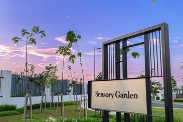 BANDAR ENSTEK (JENTAYU)