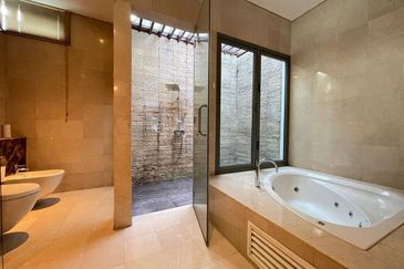 The Residence, Mont Kiara