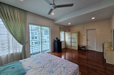 SL 2, Bandar Sungai Long