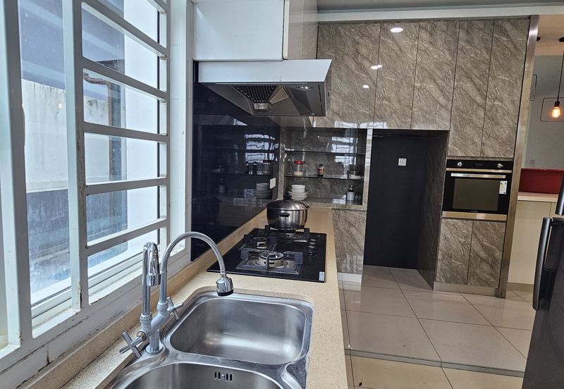 SL 2, Bandar Sungai Long