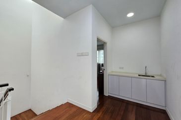 SL 2, Bandar Sungai Long