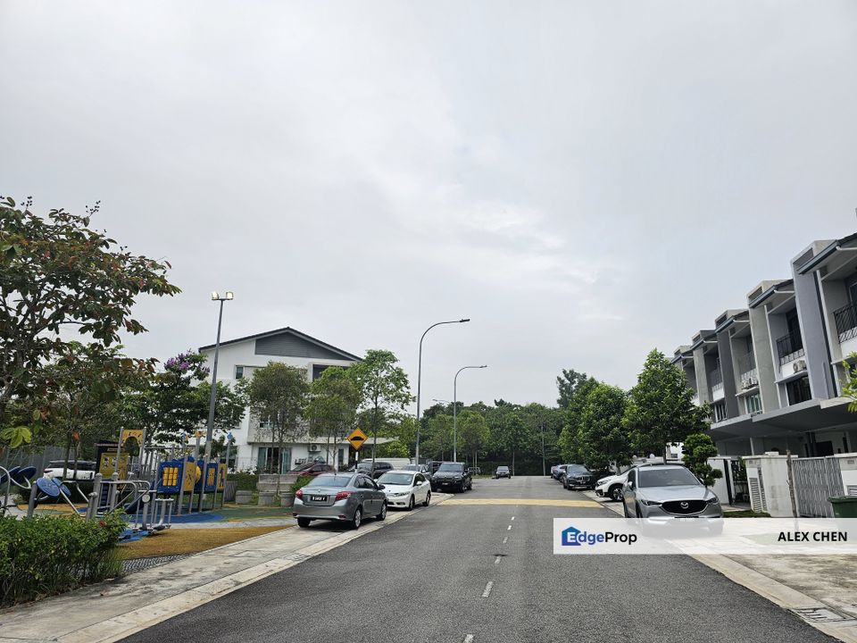 Tropicana Cheras House for Sale, 3 Storey House at Sungai Long, Selangor, Kajang