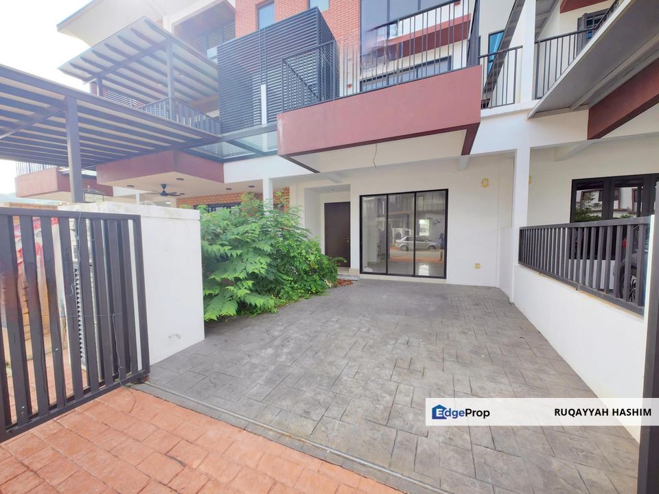 RENTAL 3 Storey Terrace House Myra Meranti Puchong 5R 5B, Selangor, Puchong