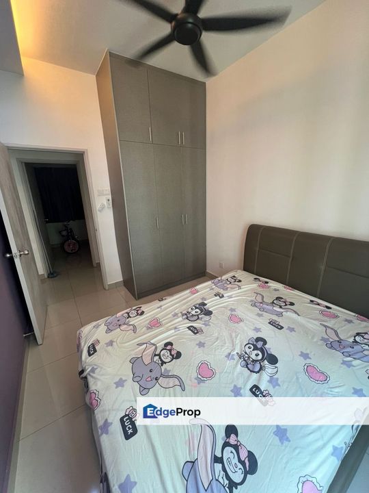 Female unit Small Room for rent Parklane oug non partition unit direct bus to midvalley n walking distance to lrt n bus station, Kuala Lumpur, Taman OUG