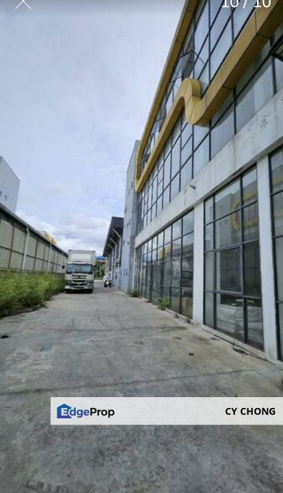 Big semi d Factory at Kajang near highway , Selangor, Kajang