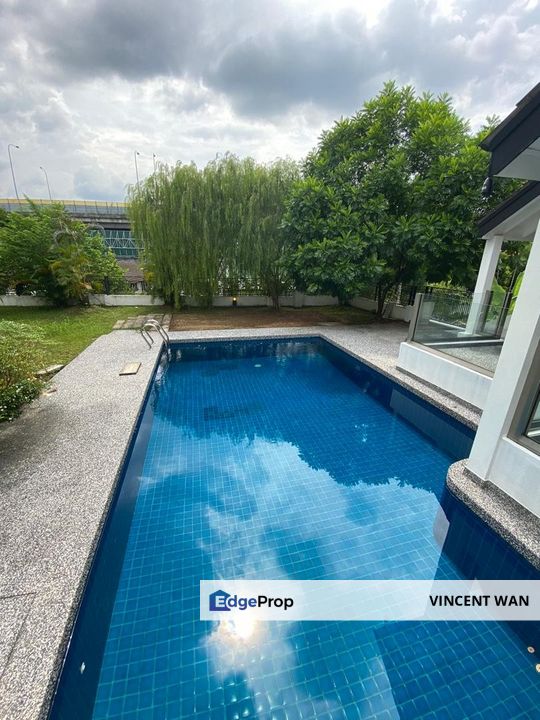 Exquisite Bungalow @ Bukit Pantai | For Rent, Kuala Lumpur, Pantai