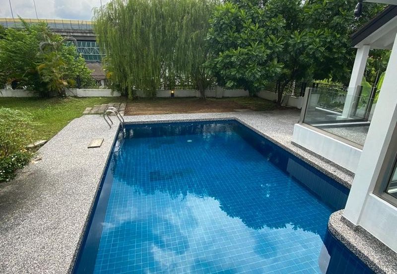 Bukit Pantai (Pantai Hill)