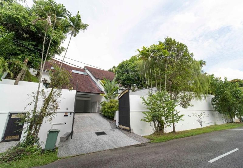 Bukit Pantai (Pantai Hill)