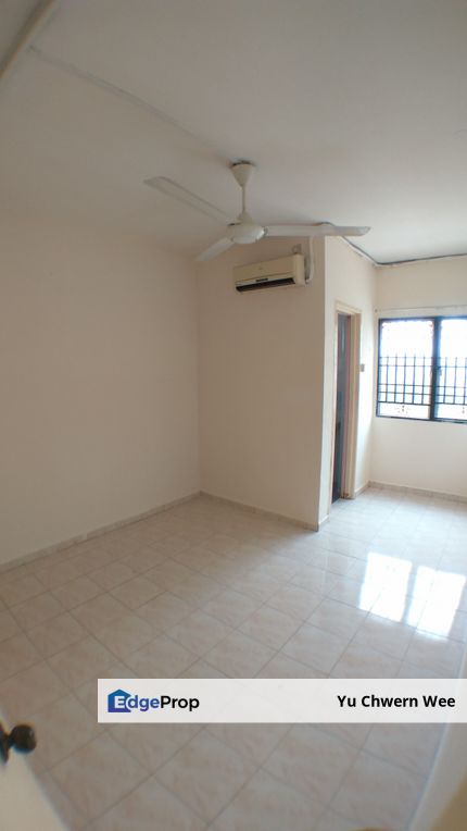 Seri Kembangan beside Puncak Jalil Desaminium Rimba 5 rooms Apartment for RENT RM1200, Selangor, Puchong South