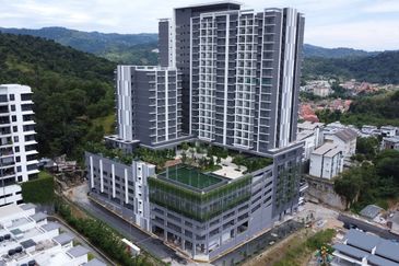 UPPERVILLE @ 16 Quartz Melawati