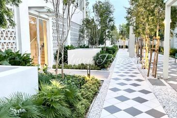 UNA Serviced Apartment