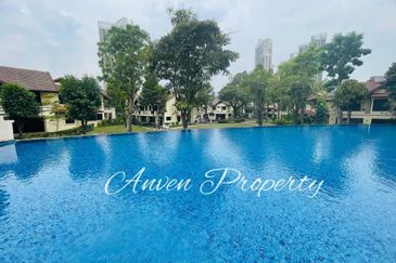 Desa ParkCity (Nadia Parkfront Condominium)