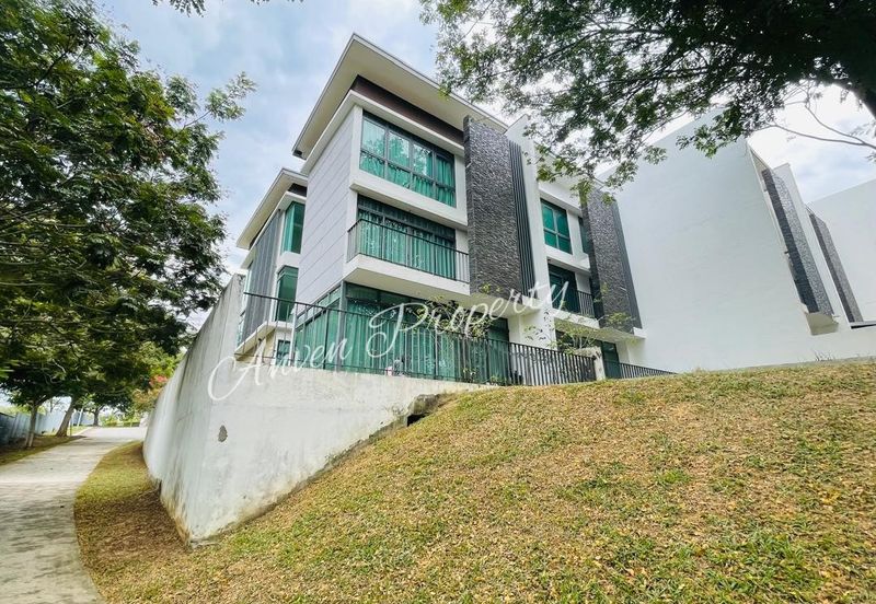 28 OCT! Corner Lot Villa Citrine Cristal Serin Residence Cyberjaya! Bank Auction! Bank Lelong! Cheap! 3 Storey Villa Unit @ Cyberjaya! Serin Residency