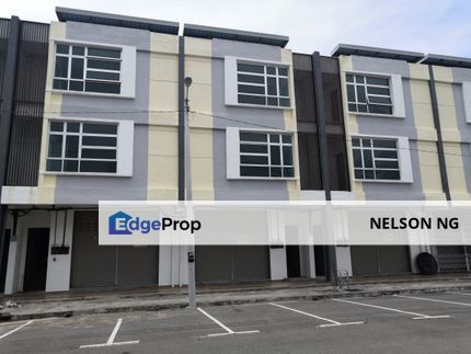 3 Storey shop office at Bahau town, Negeri Sembilan, Jempol