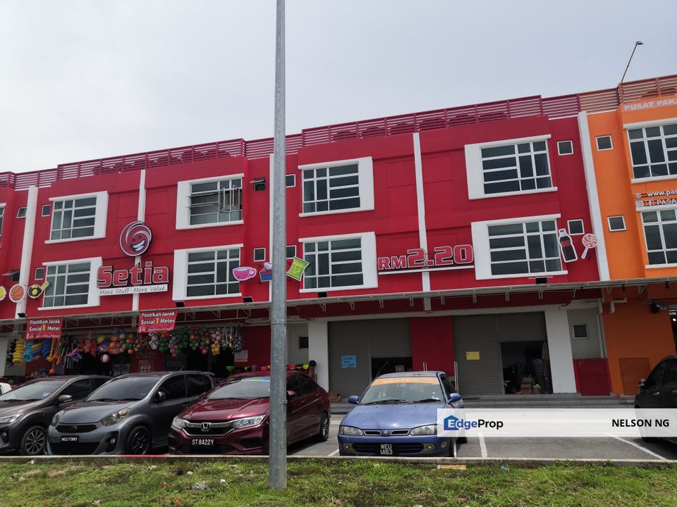 3 Storey shop office at Bahau town, Negeri Sembilan, Jempol