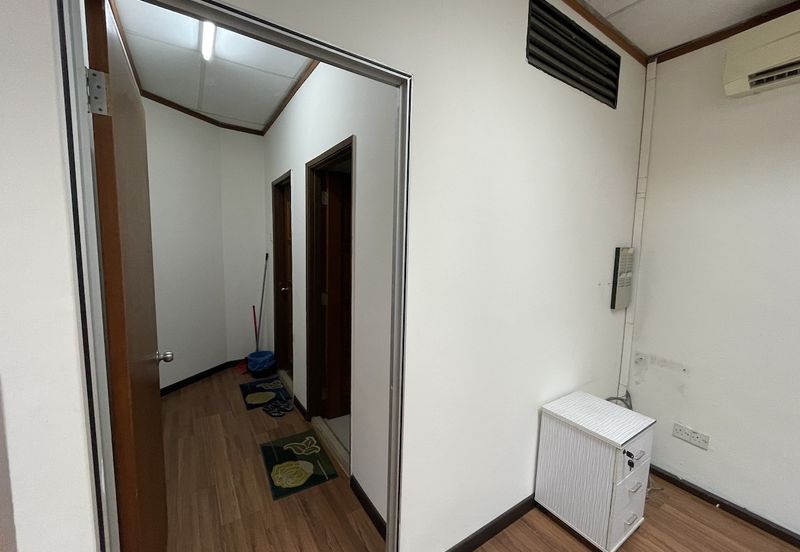 PJIP FULLY FURNISHED SMALL OFFICE SECTION 13 PETALING JAYA CLEAN NEAT UNIT