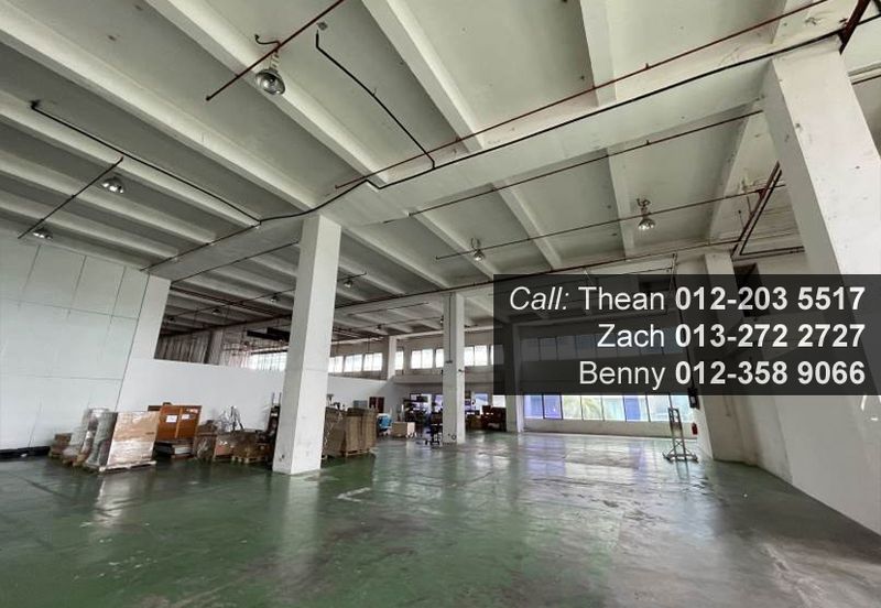 Warehouse With Loading Bay @ Bukit Jelutong Industrial Park, Seksyen U8