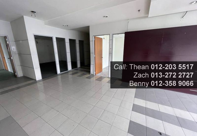 Warehouse With Loading Bay @ Bukit Jelutong Industrial Park, Seksyen U8