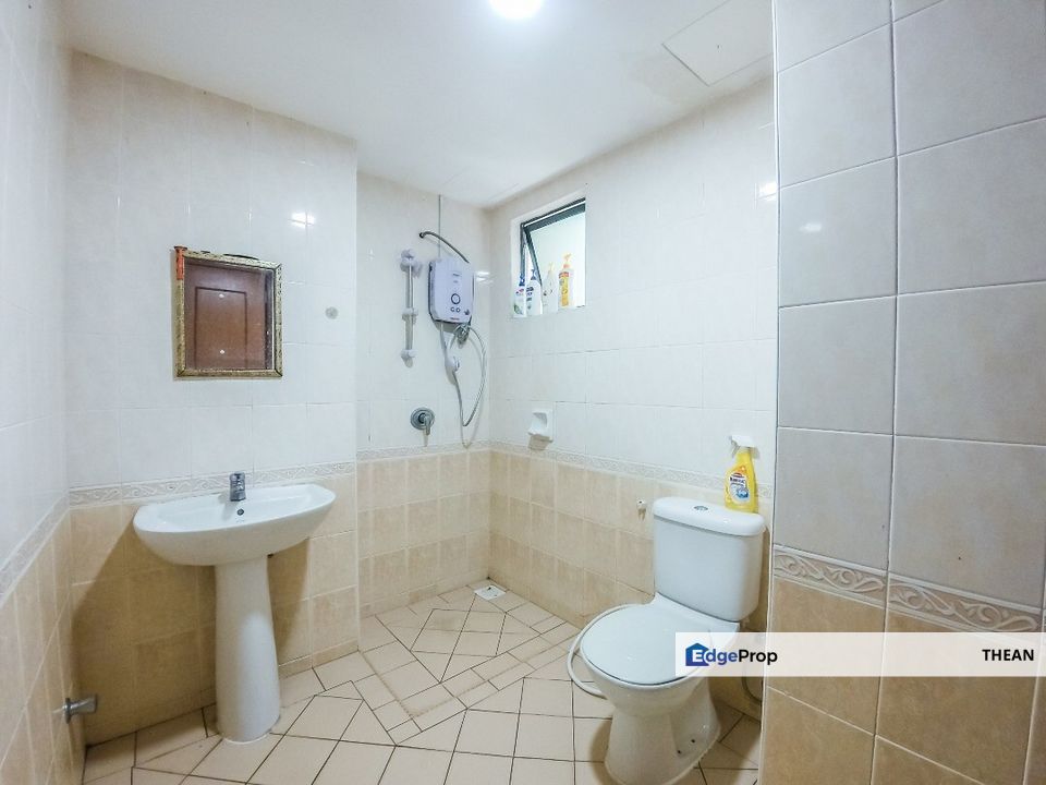 Cozy Furnished Private Room For Student And Working Professional In Cyberjaya, Selangor, Cyberjaya