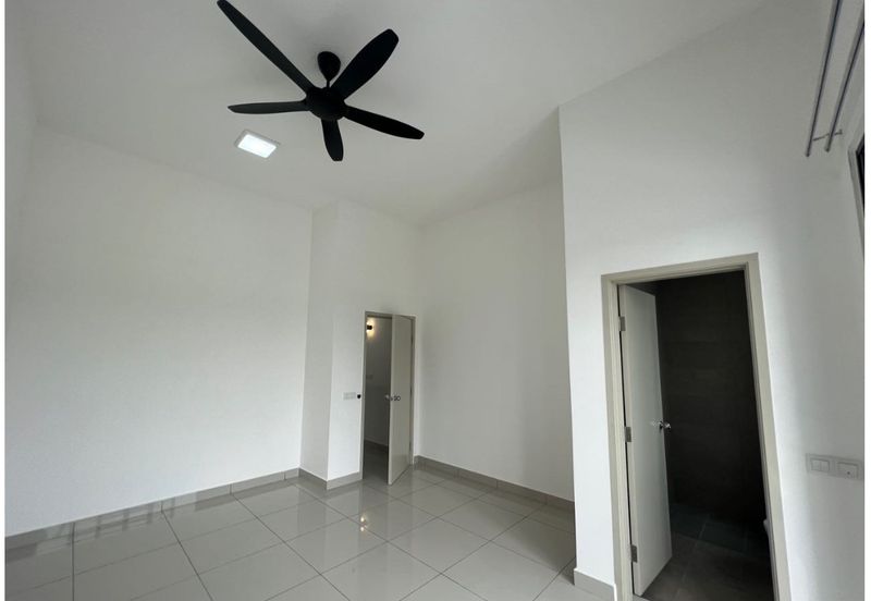 Robin @ Bandar Rimbayu