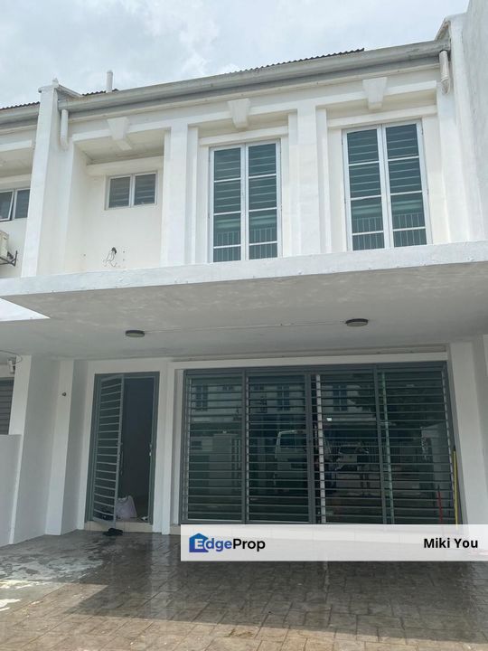 Perennia 2 storey terrace house, bandar rimbayu , move in condition , Selangor, Telok Panglima Garang