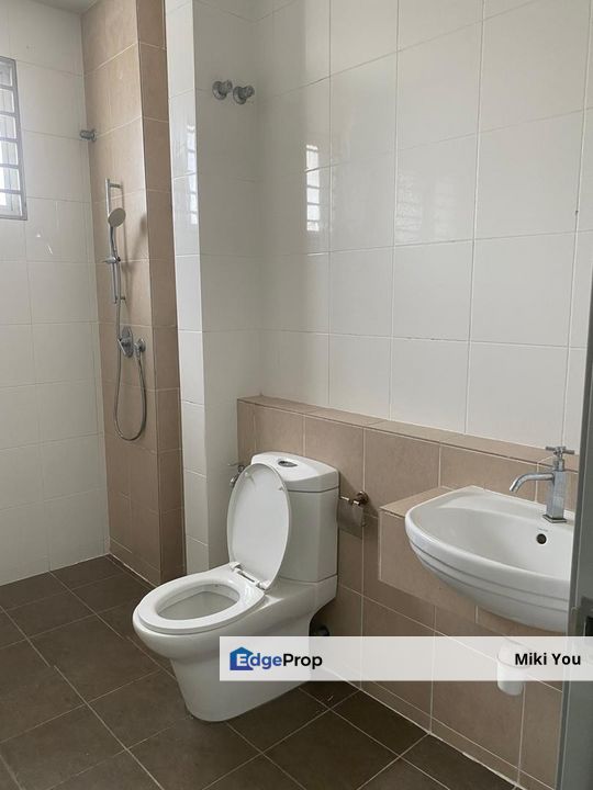 Perennia 2 storey terrace house, bandar rimbayu , move in condition , Selangor, Telok Panglima Garang