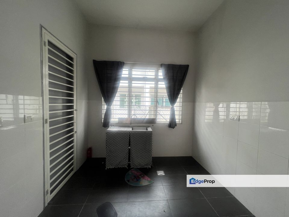 Perennia , 4 air-condition, 2 storey house, bandar rimbayu , move in condition , Selangor, Telok Panglima Garang