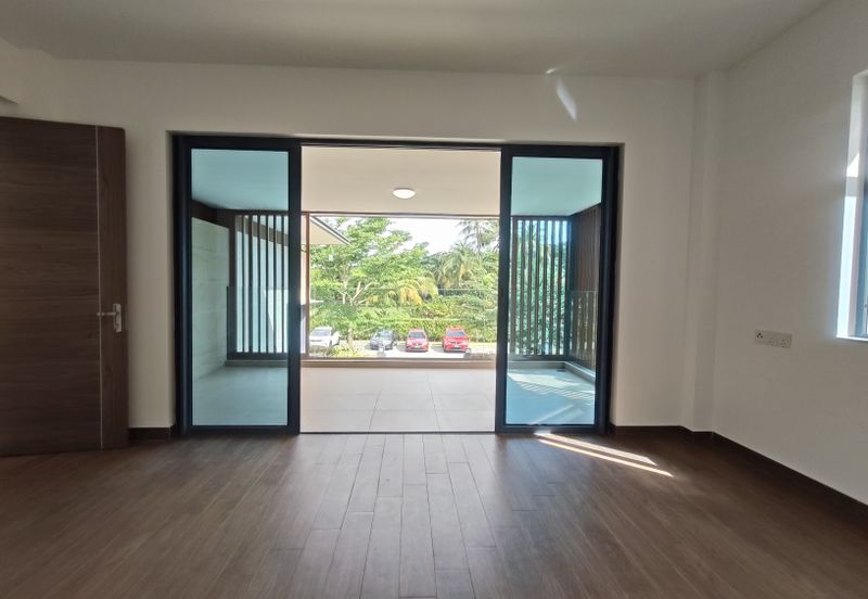 Forest City Golf Resort, Gelang Petah