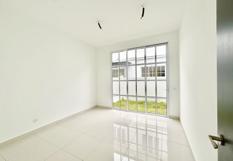 Semi Detached For Sale In Sungai Long