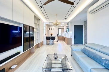 Aura Residence @ Precint 8