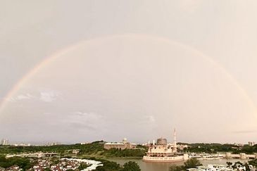 Aura Residence @ Precint 8