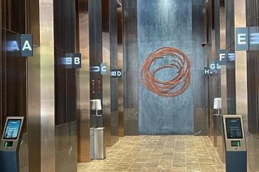 Menara EcoWorld (The Stride Strata Office @ BBCC)