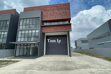Semi Detached Factory For Rent at Sungai Buloh, Elmina Business Park