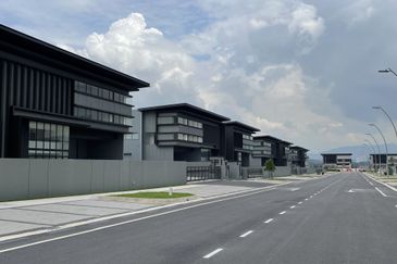 Semi Detached Factory For Rent in Sungai Buloh, Elmina Business Park