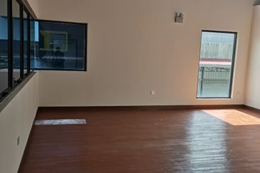 Semi Detached Factory For Rent in Sungai Buloh, Elmina Business Park