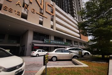 The Grand Subang SS 13