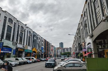 Jalan Kuchai Lama