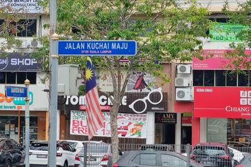 Jalan Kuchai Lama