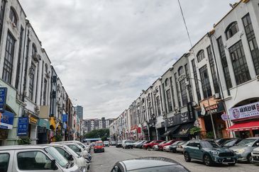 Jalan Kuchai Lama